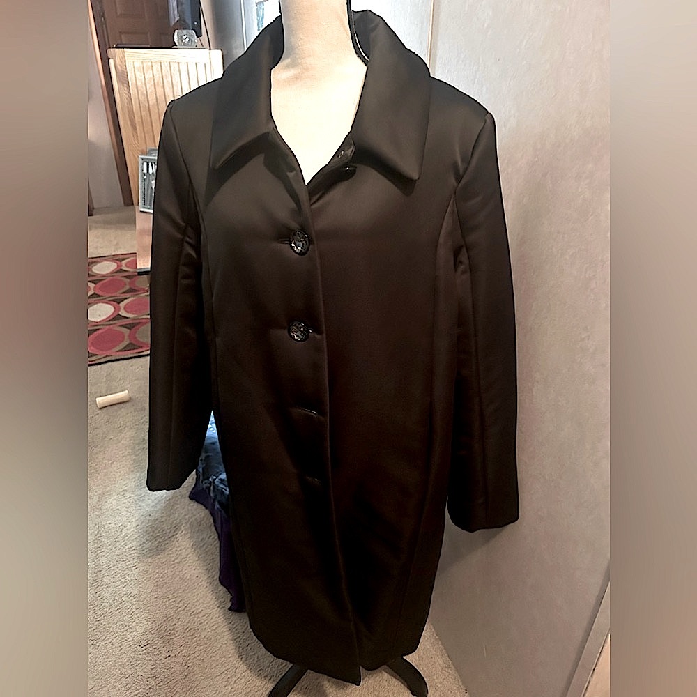 Kate Spade stylish 3/4 length trench style coat